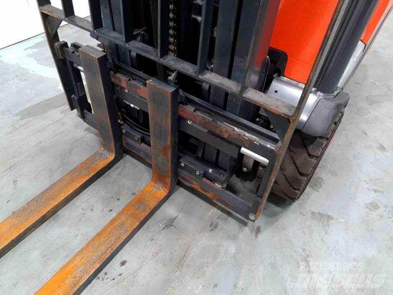 Linde E20PH-02 386 バッテリーフォークリフト