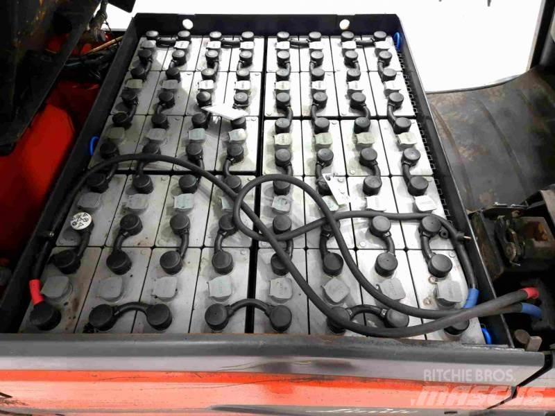 Linde E30L-01 バッテリーフォークリフト