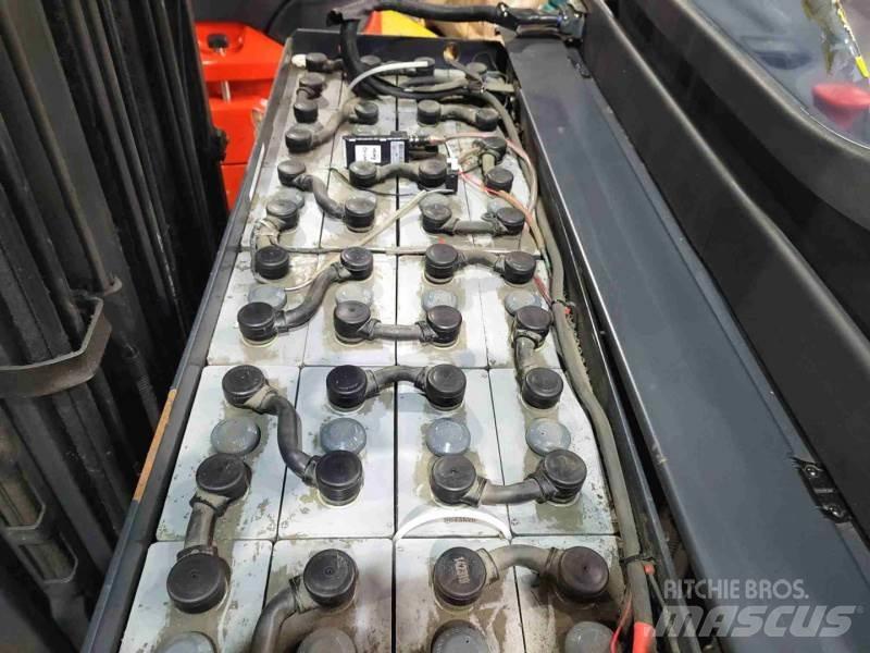 Linde R14-01 リーチフォークリフト