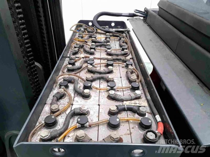 Linde R16HD-01 1120 リーチフォークリフト