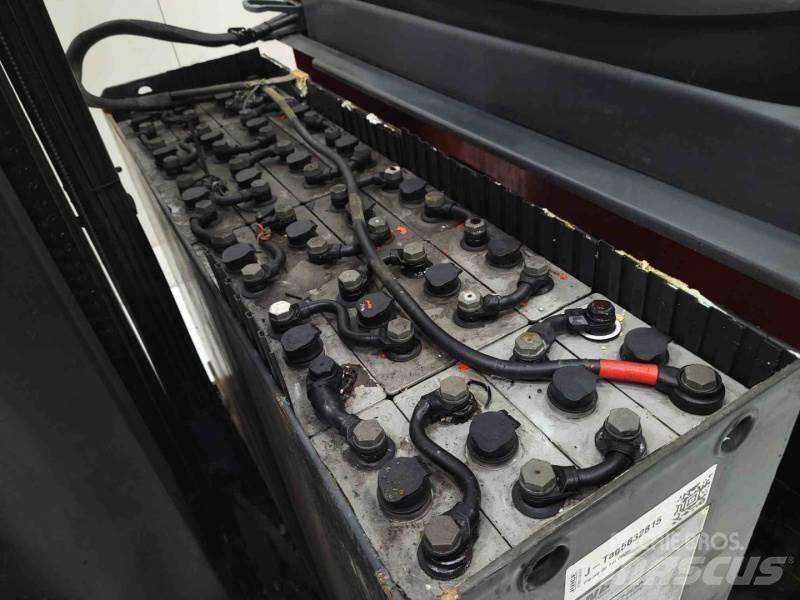Linde R16HD-01 1120 リーチフォークリフト