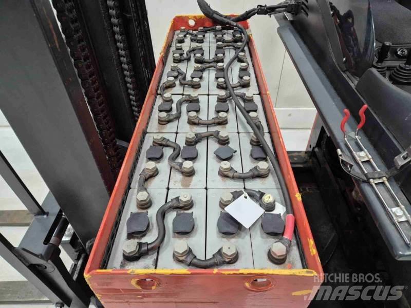 Linde R16S-12 リーチフォークリフト