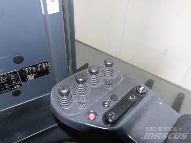 Linde R16X-02 116 リーチフォークリフト