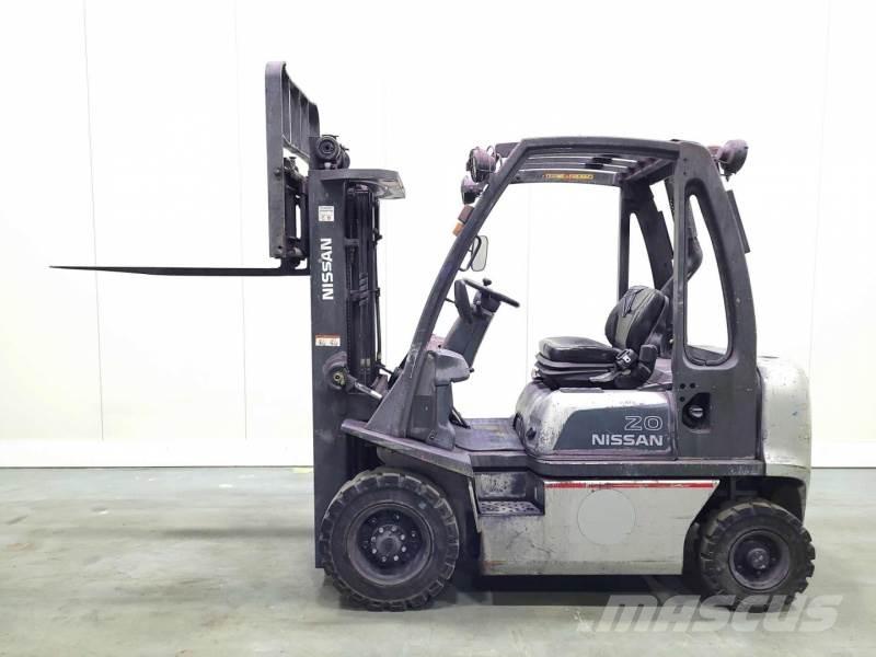 Nissan FD02A20 ディーゼル・軽油
