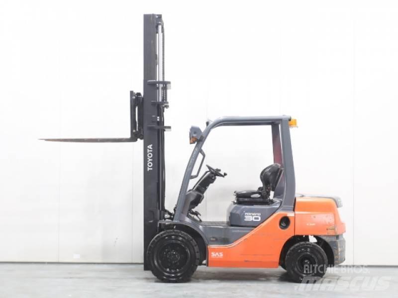 Toyota 02-8FDF30 ディーゼル・軽油