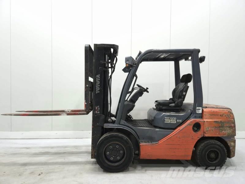 Toyota 52-8FDJF35 ディーゼル・軽油