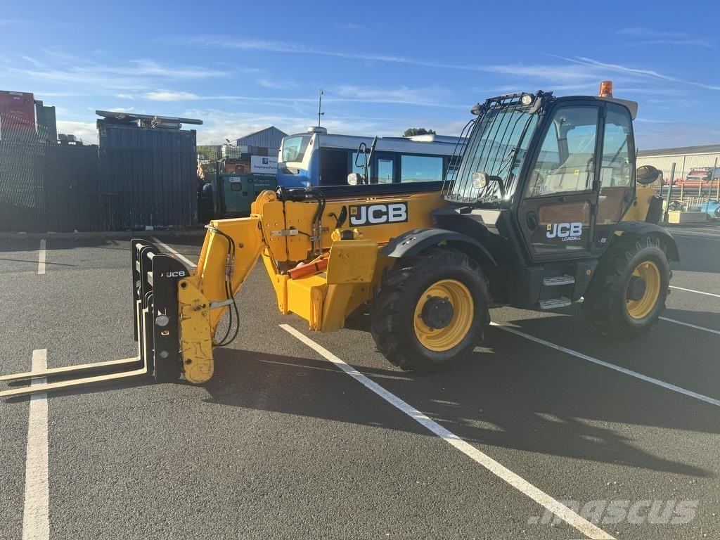 JCB  テレスコーピックハンドラー