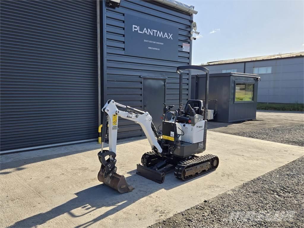 Bobcat E10 ミニ油圧ショベル 7t以下（ミニユンボ・ミニディガー）