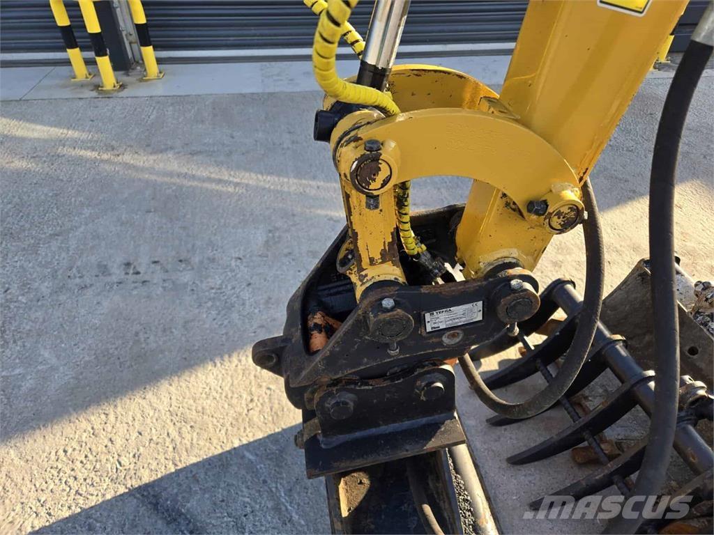 CAT 301.6 ミニ油圧ショベル 7t以下（ミニユンボ・ミニディガー）