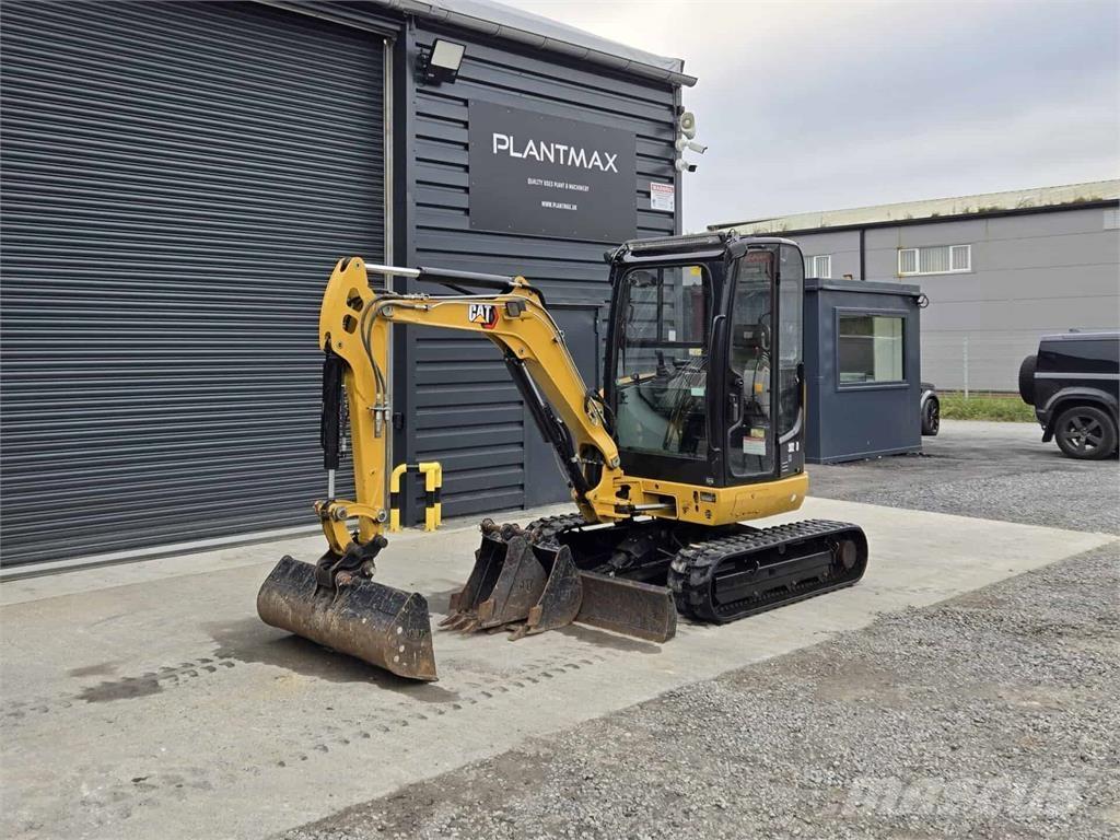 CAT 302.7 ミニ油圧ショベル 7t以下（ミニユンボ・ミニディガー）