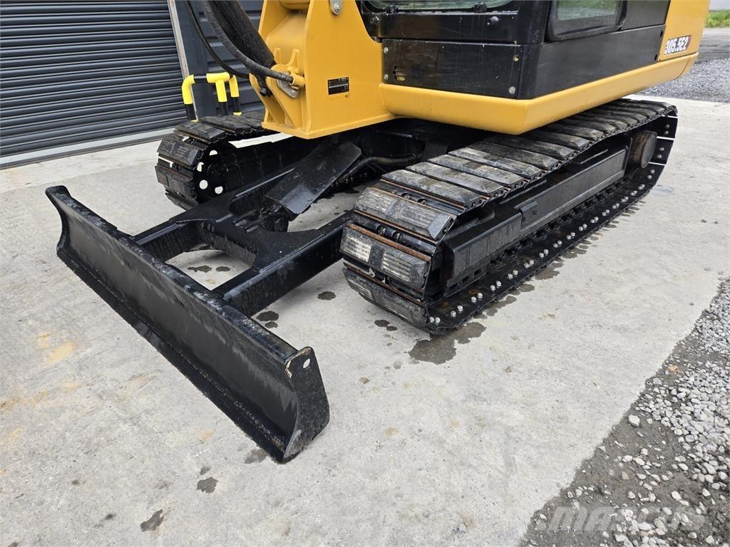CAT 305.5E2 中型油圧ショベル 7ｔ-12ｔ（ユンボ・パワーショベル・バックホー）