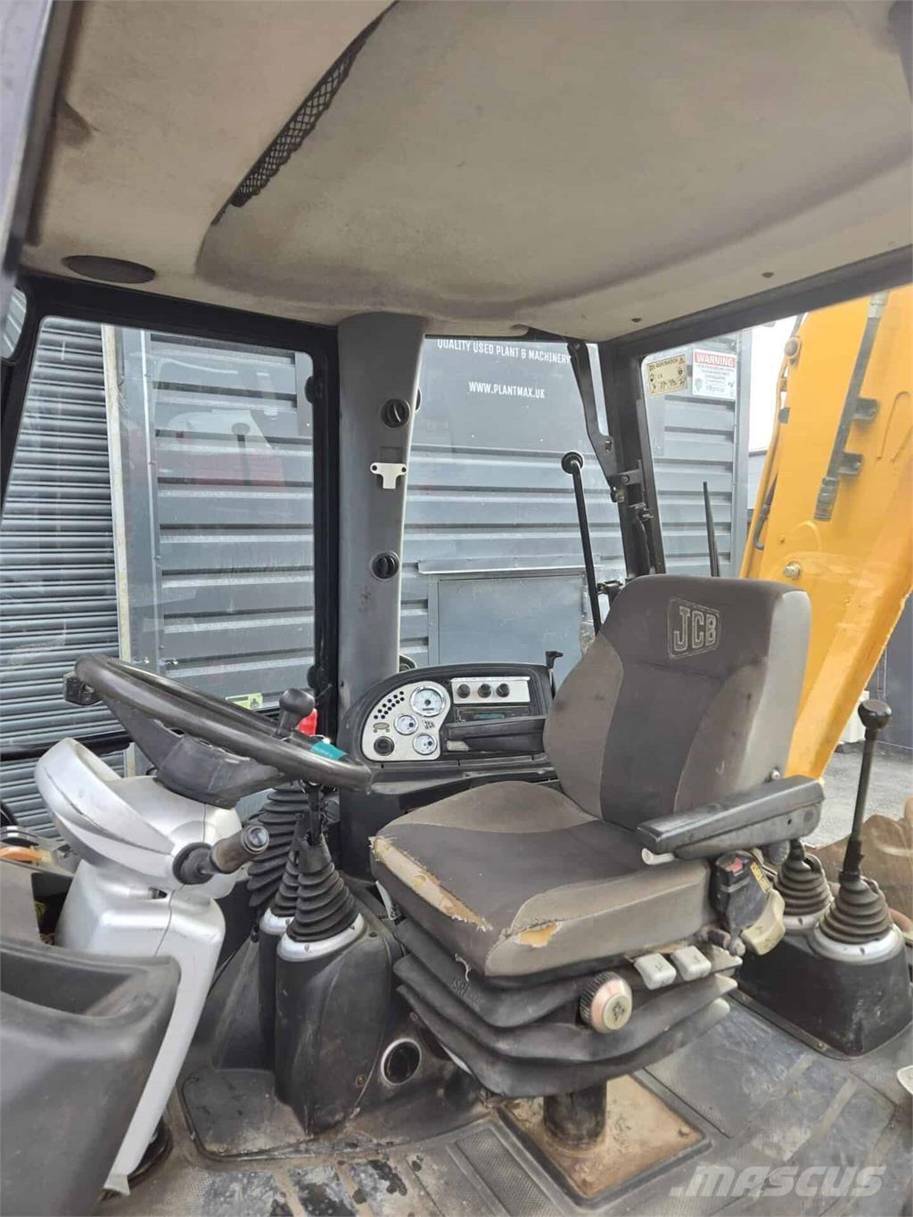 JCB 3CX バックホーローダー