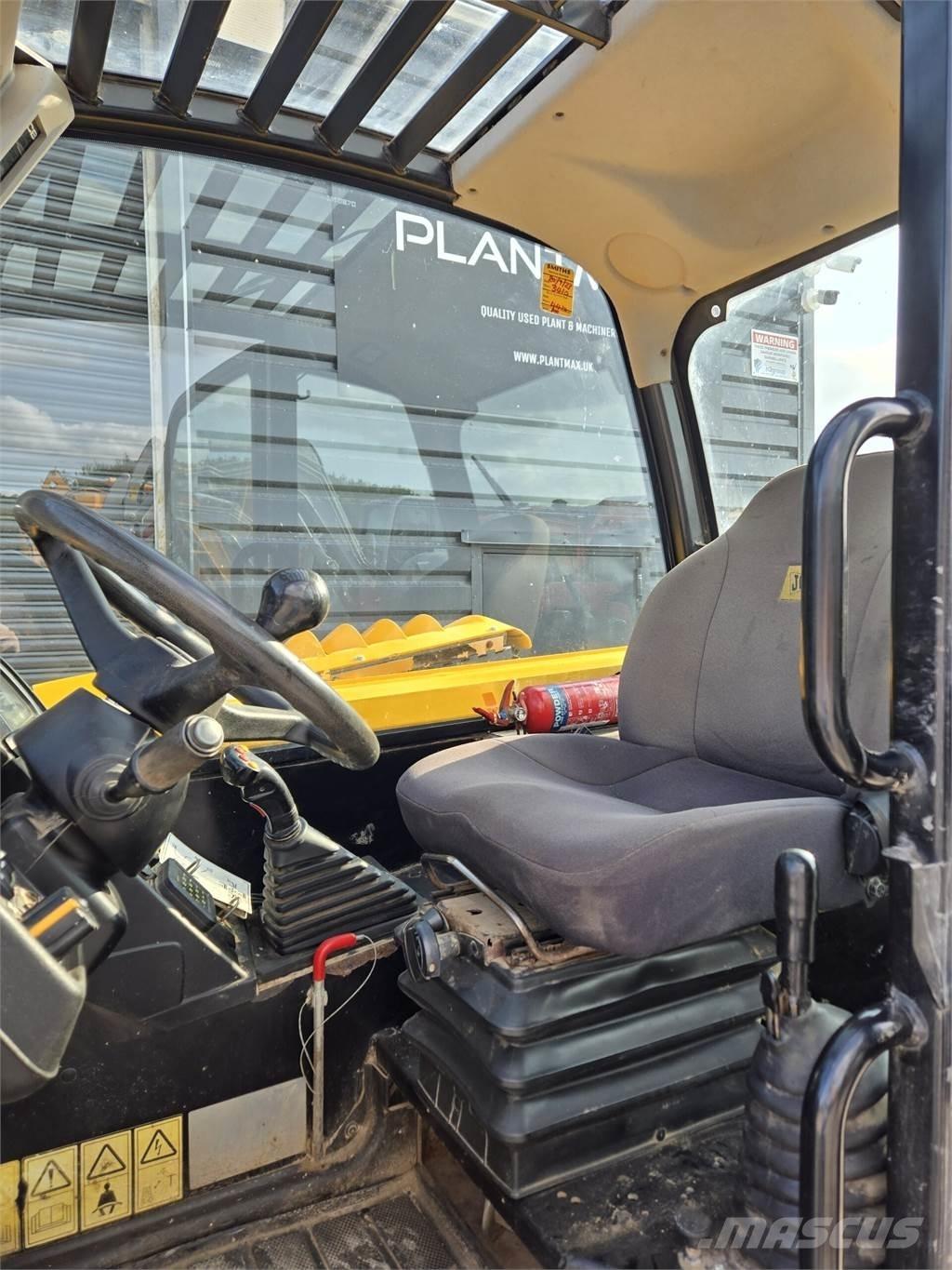 JCB 531-70 テレスコーピックハンドラー