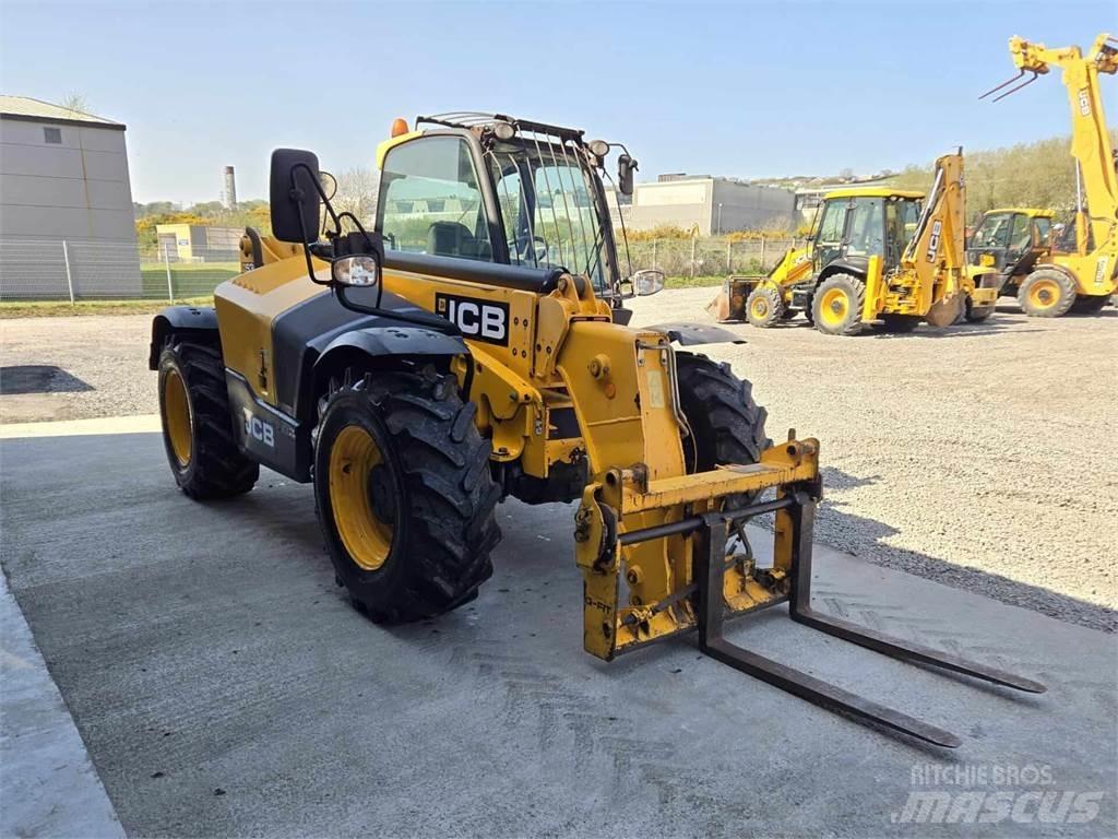 JCB 535-95 テレスコーピックハンドラー