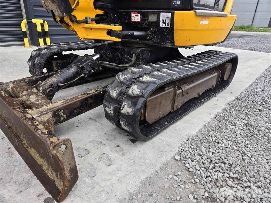 JCB 8026 ミニ油圧ショベル 7t以下（ミニユンボ・ミニディガー）