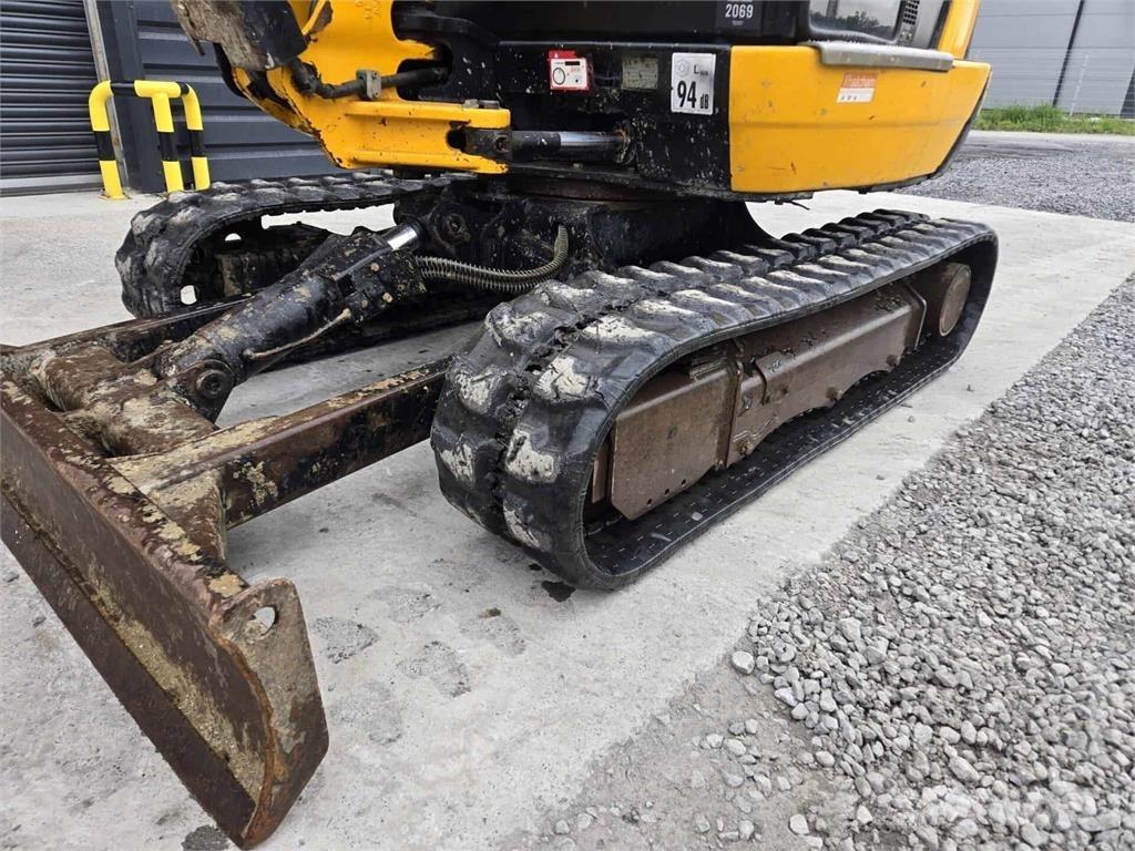 JCB 8026 ミニ油圧ショベル 7t以下（ミニユンボ・ミニディガー）