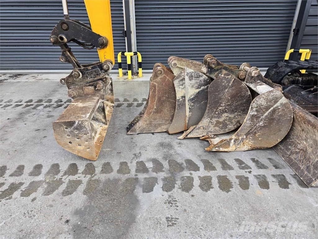 JCB 86C-1 中型油圧ショベル 7ｔ-12ｔ（ユンボ・パワーショベル・バックホー）