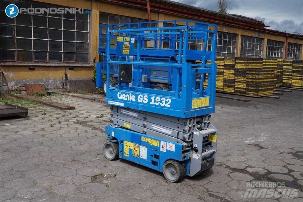 Genie 1932 シザースリフト