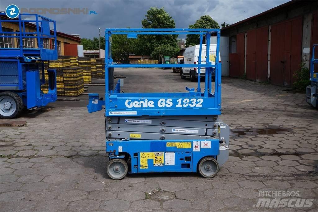 Genie 1932 シザースリフト