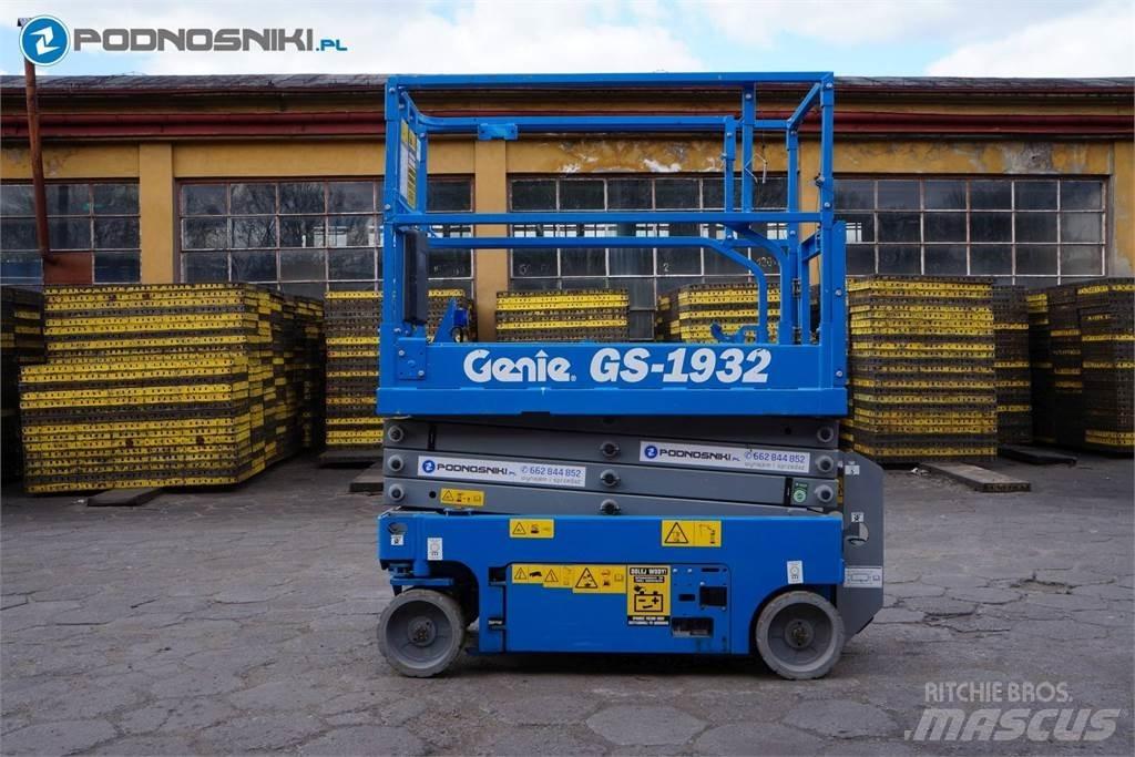 Genie 1932 シザースリフト