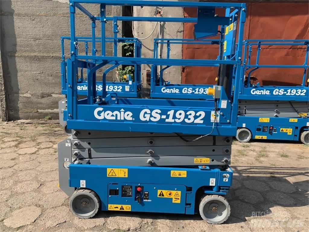 Genie 1932 シザースリフト