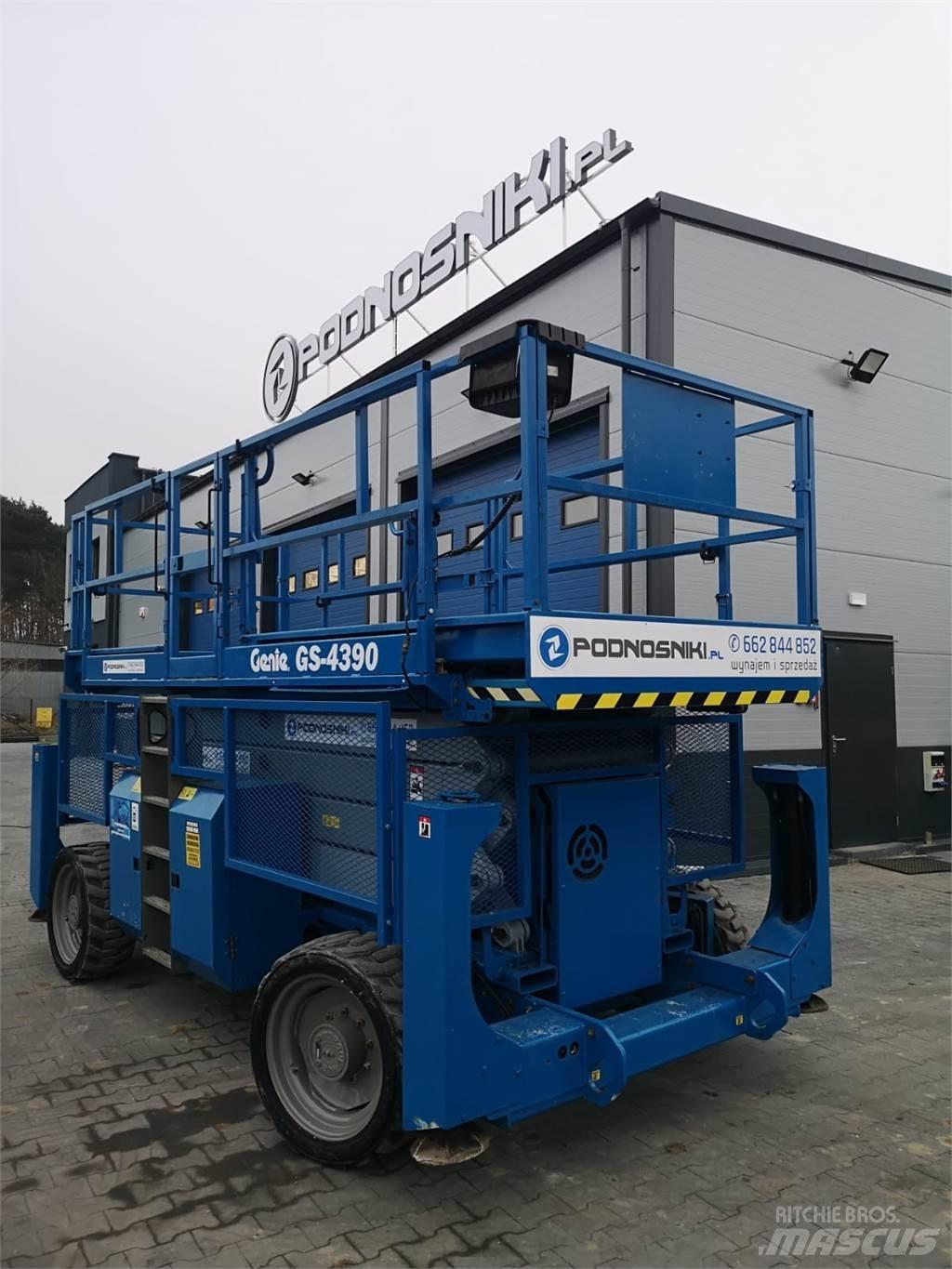 Genie GS-4390 シザースリフト