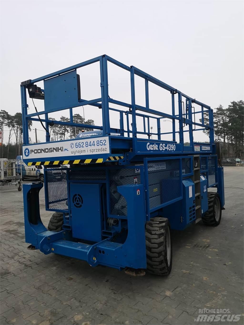 Genie GS-4390 シザースリフト