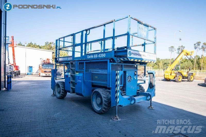 Genie GS-4390 シザースリフト