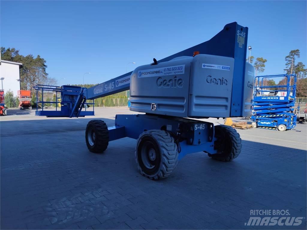 Genie S-45 ブームリフト　直伸型