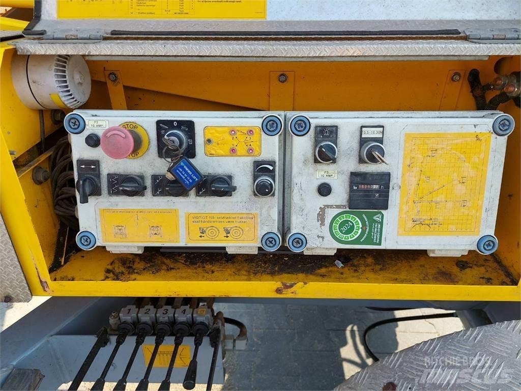 Omme 1830 EBZX 高所作業台付トレーラー