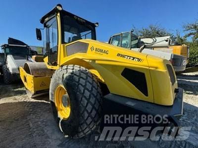 Bomag BW212D-5 建設機械 -　その他