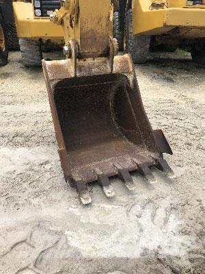 CAT 320 大型油圧ショベル12t以上（パワーショベル・ユンボ）