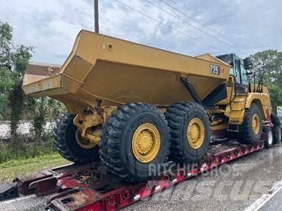 CAT 725 04A アーティキュレート式ダンプトラック