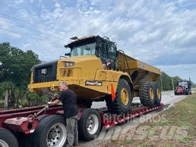 CAT 725 04A アーティキュレート式ダンプトラック