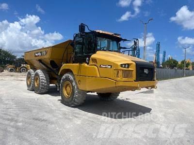 CAT 730-04 アーティキュレート式ダンプトラック