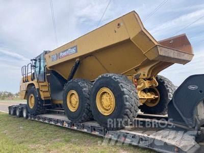 CAT 730-04 アーティキュレート式ダンプトラック