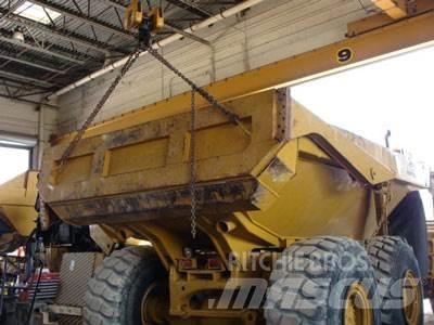 CAT 735 Tailgate その他部品