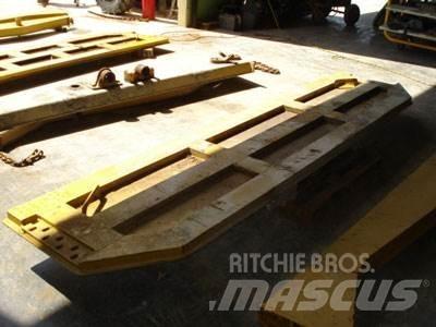 CAT 740 Tailgate その他部品