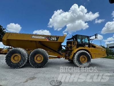 CAT 745-04A アーティキュレート式ダンプトラック
