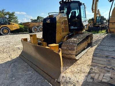 CAT D3K2 LGP ブルドーザー