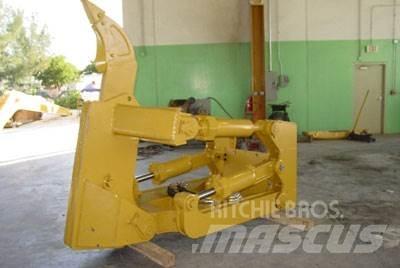 CAT D8T /D8R Ripper, S/S その他部品