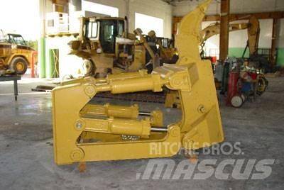 CAT D8T /D8R Ripper, S/S その他部品