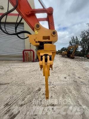 Hitachi ZX225USLC-6 廃棄物／工業産廃処理機