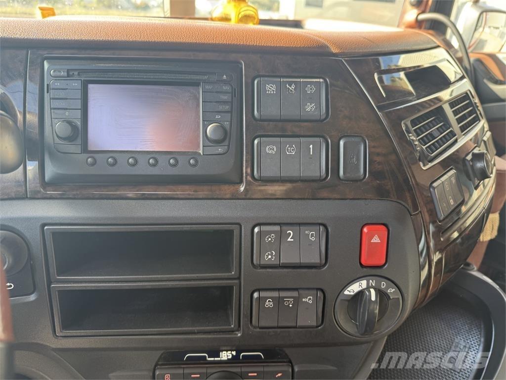 DAF XF530 FTG 中古トラクターヘッド | トレーラーヘッド
