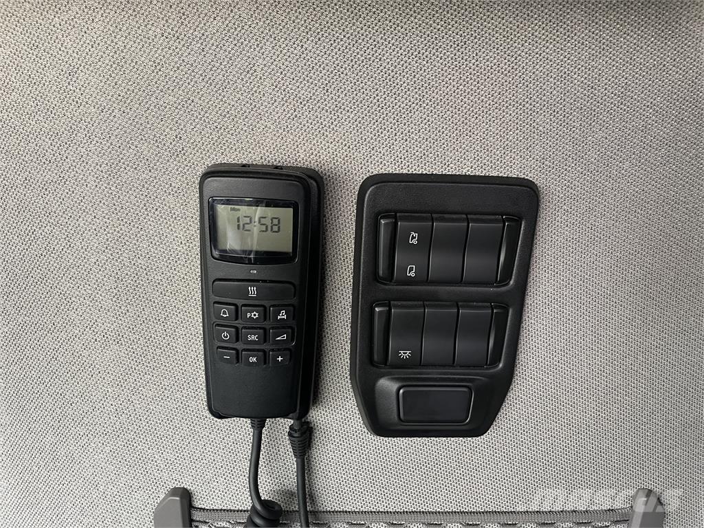 Scania S560 2950 中古トラクターヘッド | トレーラーヘッド