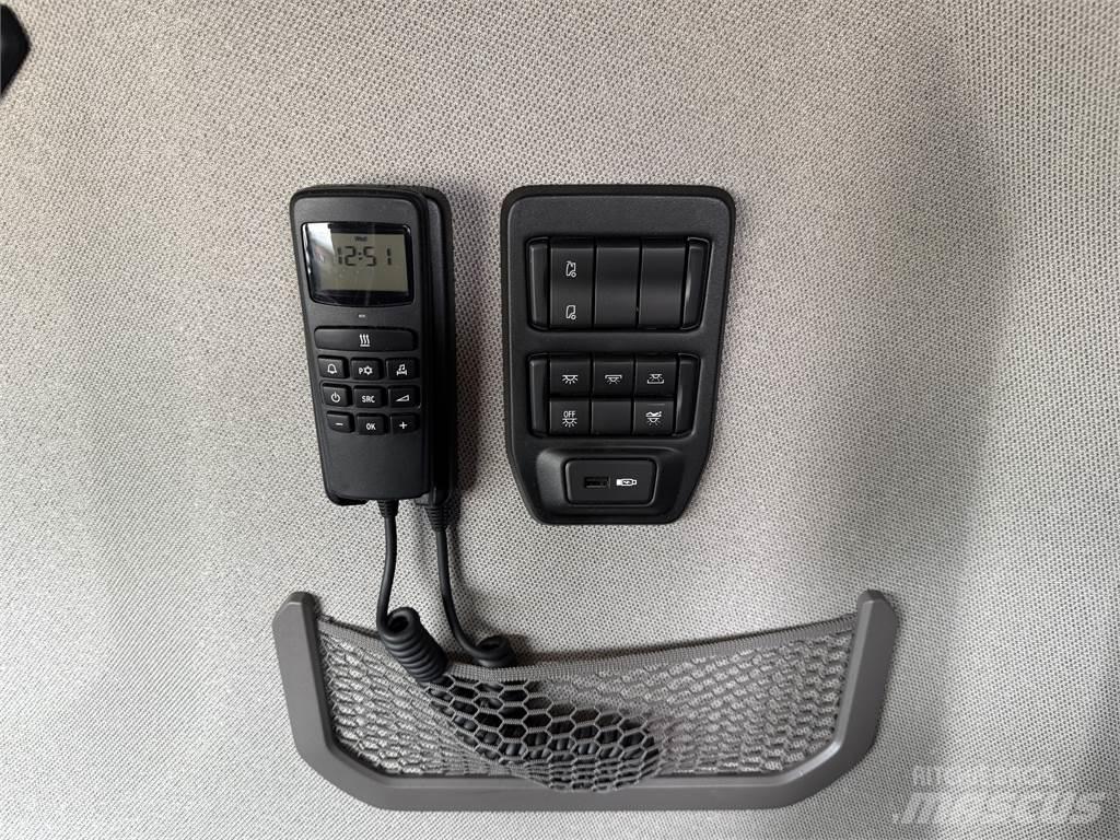 Scania S590 3150 中古トラクターヘッド | トレーラーヘッド