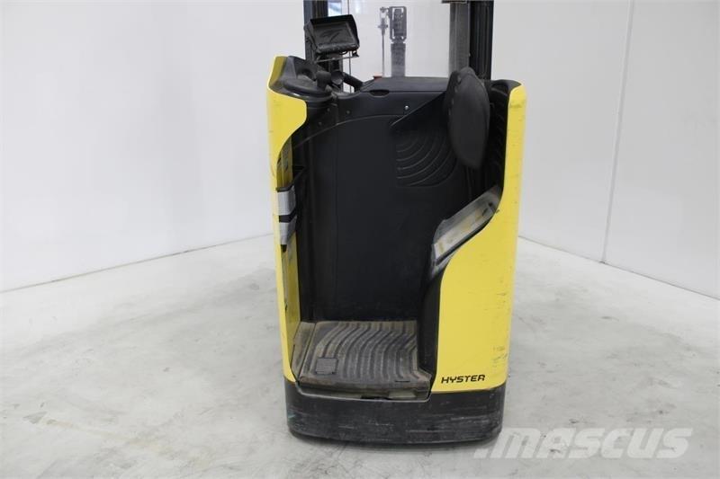 Hyster RS1.6 自走式スタッカー
