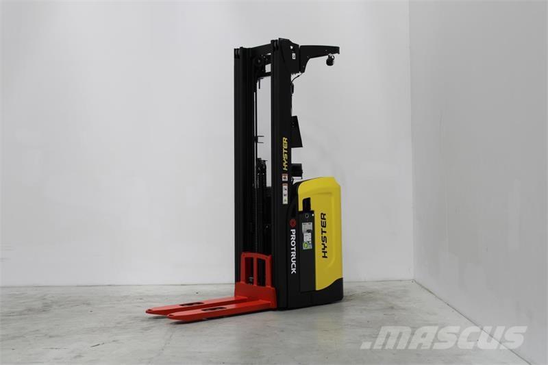 Hyster RS1.6 自走式スタッカー