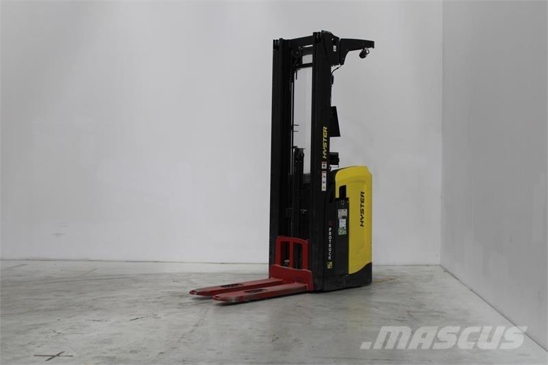 Hyster RS1.6 自走式スタッカー