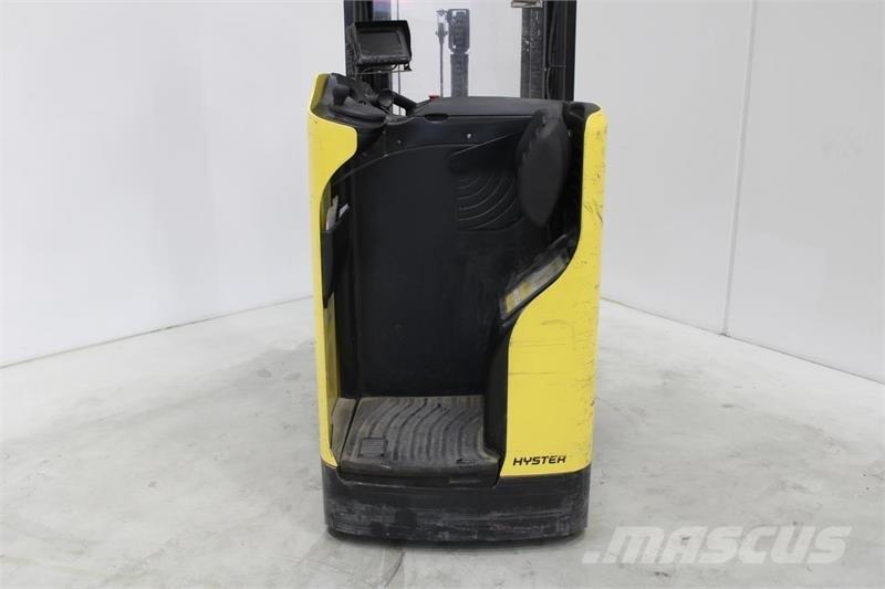 Hyster RS1.6 自走式スタッカー